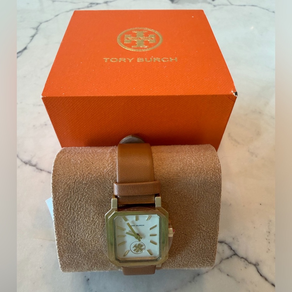 Tory Burch Robinson Watch New in Box with tags